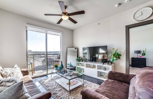 West Dallas Apartment | Lovely One Bedroom Centrally Located.