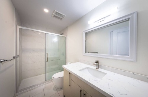 Waterloo Condo | Lovely One Bedroom Entire Apartment Close to University