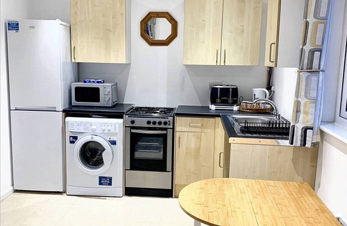 Bourne End Apartment | Lovely one bedroom flat