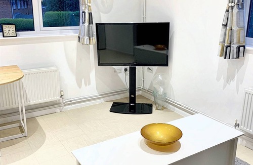 Bourne End Apartment | Lovely one bedroom flat
