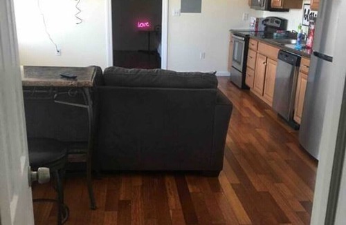 Niskayuna Apartment | Lovely one bedroom with free parking