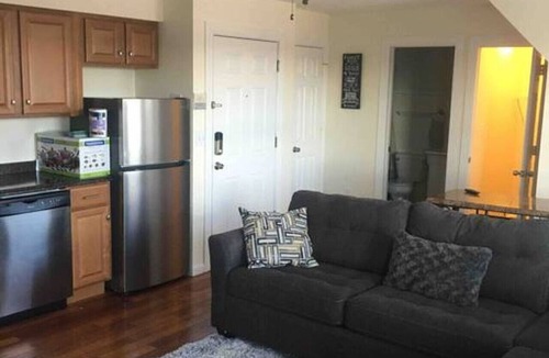 Niskayuna Apartment | Lovely one bedroom with free parking