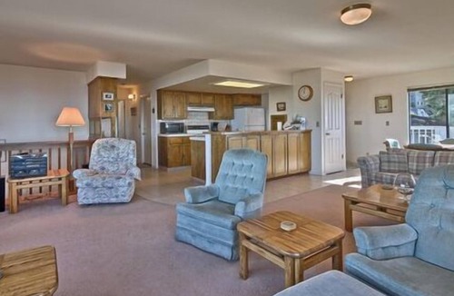 Park Hill House | Lovely Panoramic Views-Spring Special