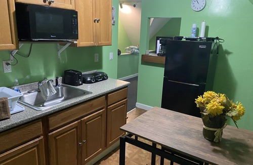 North Side House | Lovely Private 2-Bedroom Rental