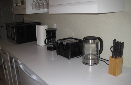 Citrus Heights Apartment | Lovely private master suite with back-yard