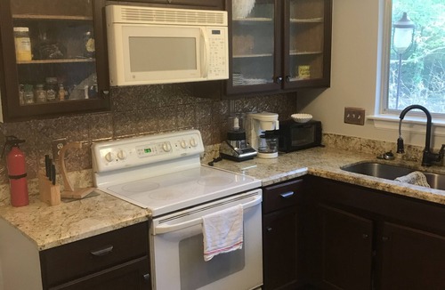 Kingwood House | Lovely Private room near IAH airport in humble/Kingwood