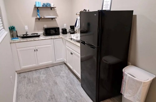Lewisville Apartment | Lovely & Private Studio Apt @NorthDFW by I-35 Fwy. Free W&D Stays 30+ days only