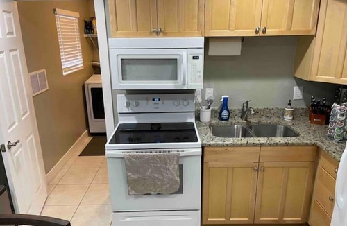 East Central Apartment | Lovely quiet 2 bedroom rental with free parking