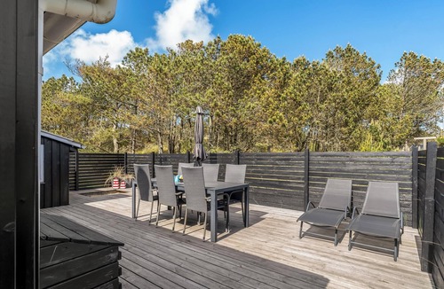 Sønder Vorupør House | Lovely renovated holiday home, with large enclosed terrace, in Vorupør by the.