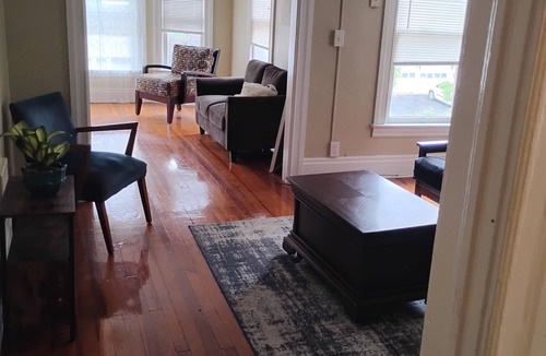 Westside Apartment | Lovely room for rent in the historical TippHill area