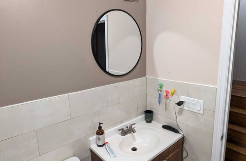 Pelham Gardens Apartment | Lovely Room in the Bronx