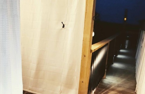 Squires RV Rental | Lovely Safari Tent with Treetop Views for Family Glamping in Missouri