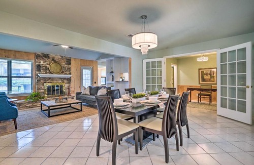 Vance Jackson House | Lovely San Antonio Home ~ 13 Mi to Downtown!
