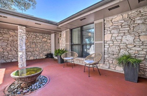 Vance Jackson House | Lovely San Antonio Home ~ 13 Mi to Downtown!