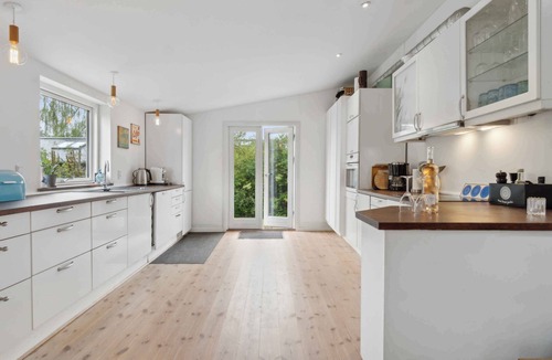 Dronningmolle House | Lovely secluded cottage in Dronningmølle