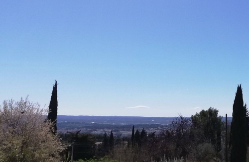 Nord Apartment | Lovely self-contained studio with terrace near Aix. Pets allowed