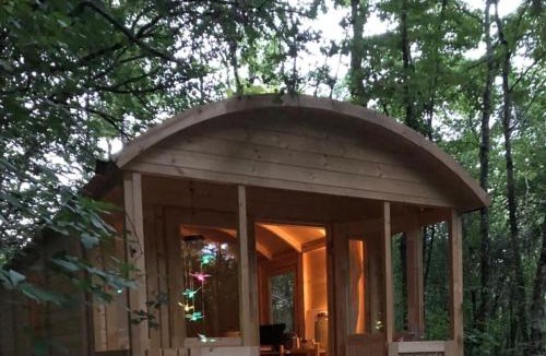 Sougeres-en-Puisaye House | Lovely shepherds hut in chauminet