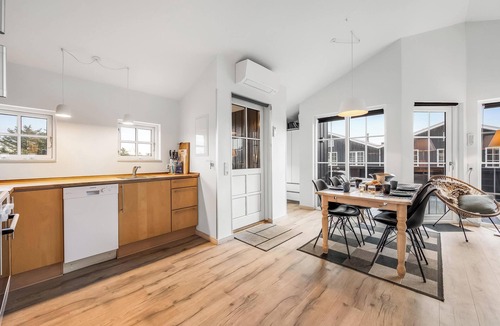 Nørre Lyngvig Cottage | Lovely spa house - 1006