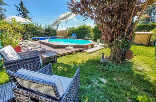 Pouilly-sous-Charlieu House | Lovely (sta)caravan in Pouilly-Sous-Charlieu