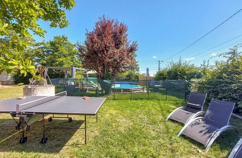 Pouilly-sous-Charlieu House | Lovely (sta)caravan in Pouilly-Sous-Charlieu