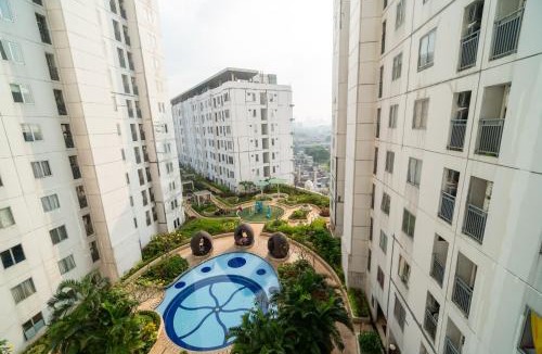 Jatinegara Apartment | Lovely Studio at Bassura City Netflix and chill