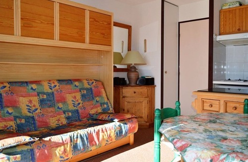 Pyrenees 2000 Apartment | Lovely studio cabin for 4, balcony, parking, Bolquère-Pyrénées 2000