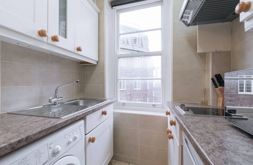 City of Westminster Apartment | Lovely studio flat in Central London