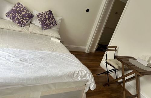 Stonebridge Apartment | Lovely Studio flat in London