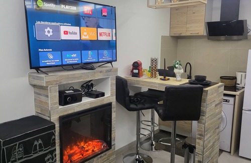 Bagnolet Apartment | Lovely Studio