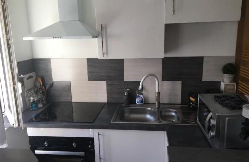 Bourges Apartment | Lovely Studio