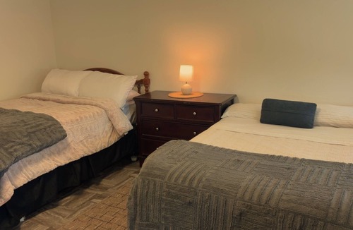 Montrose Apartment | Lovely studio in charming Montrose! Pet Friendly! Close to interstate exit!