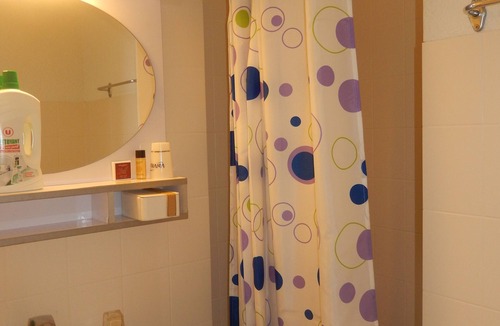 Aix-les-Bains City Center Apartment | Lovely studio in the center of town 2 balconies