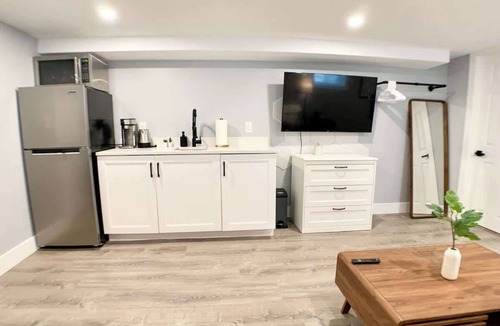 Arlington Condo | Lovely Studio - Spotless, W/D, Parking, Private