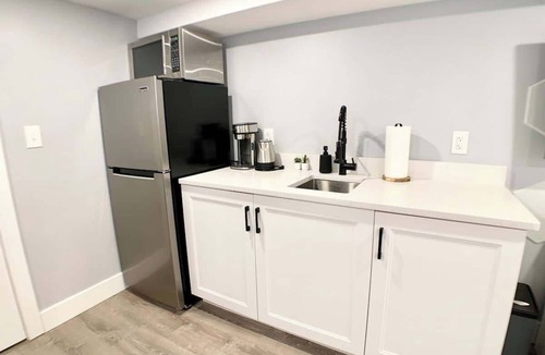 Arlington Condo | Lovely Studio - Spotless, W/D, Parking, Private
