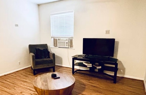 Sharpstown Apartment | Lovely studio with AC in vibrant Houston neighborhood