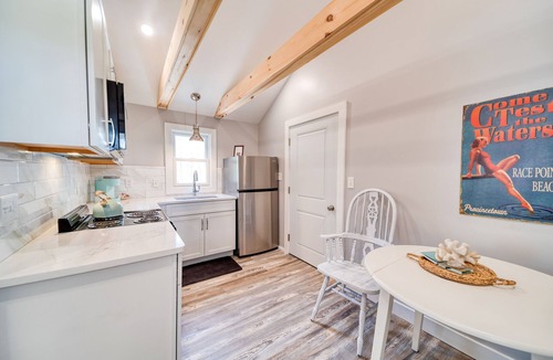 Harwich Port Apartment | Lovely Studio with Full Kitchen + Private Deck!