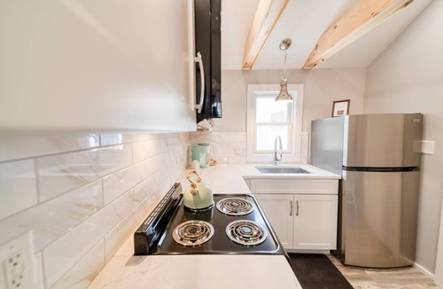 Harwich Port Apartment | Lovely Studio with Full Kitchen + Private Deck!