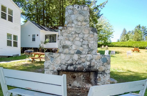 Windham Apartment | Lovely studio within lakefront lodge w/ fast WiFi, & kitchenette