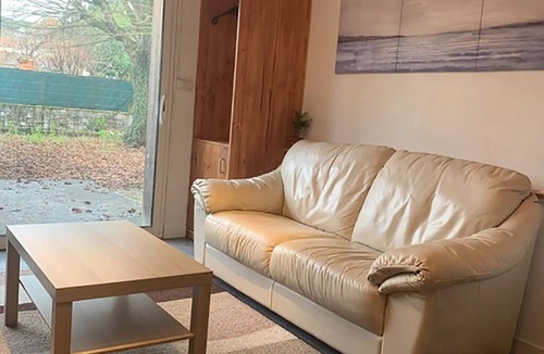 Pessac Apartment | Lovely suite with on-site parking