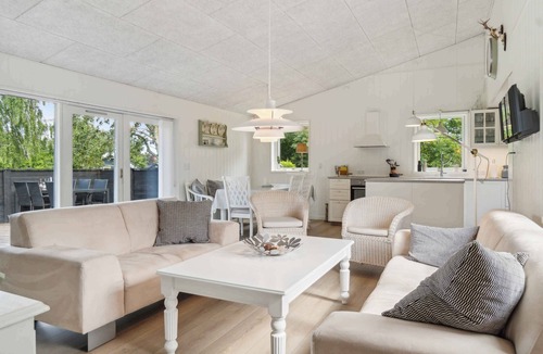 Store Kongsmark House | Lovely summer house close to Stillinge Beach