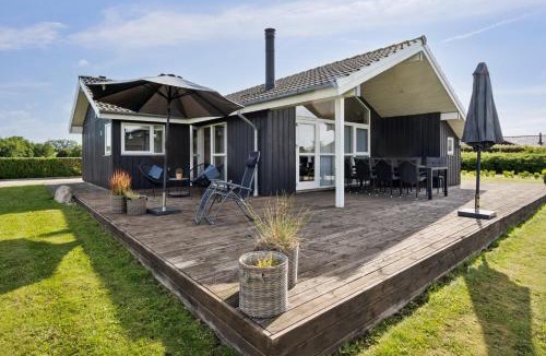 Flovt Strand House | Lovely Summer House In Haderslev
