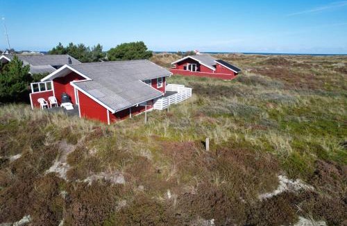 Lild Strand House | Lovely Summer House On Natural Grounds