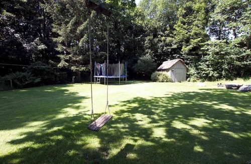 Give Villa | Lovely summer house with a home theater.