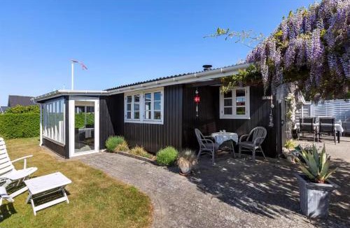Karrebksminde House | Lovely Summerhouse By The Beach