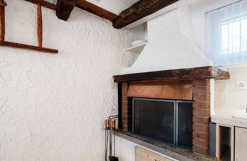 Torricella Taverne Apartment | Lovely tavern with patio (LA TAVERNA)