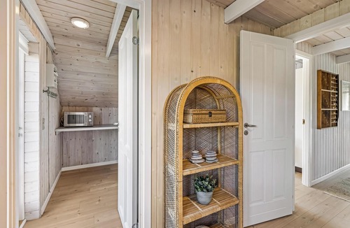 Sondervig Cottage | Lovely thatched holiday home with a large annex - 1029