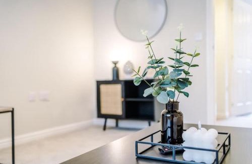 Bury House | Lovely three bed home Manchester