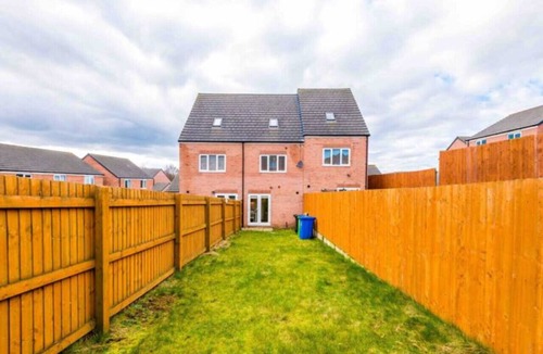 Bury House | Lovely three bed home Manchester