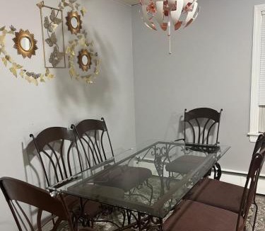 Linden Apartment | Lovely three Bedroom Apartment near Jersey city and Newyork