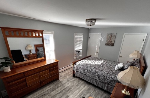 Butler House | Lovely three bedroom two bath house with free parking